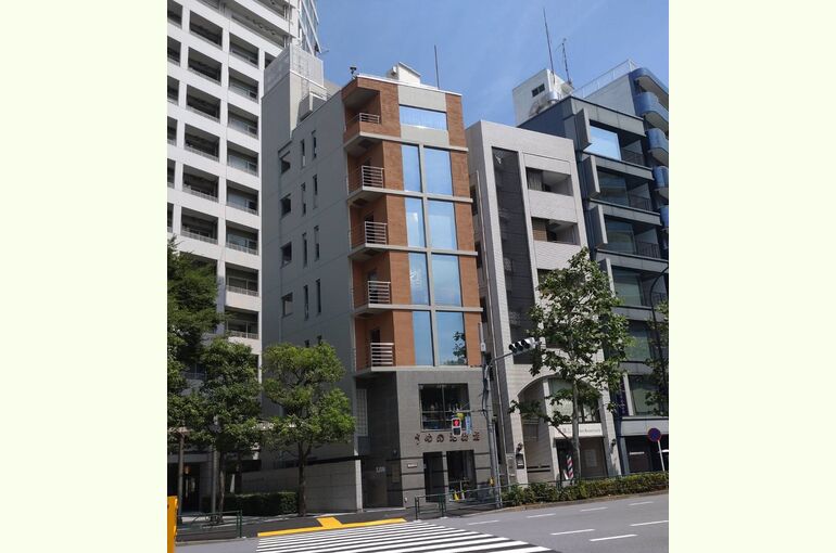 うめのビル外観1
